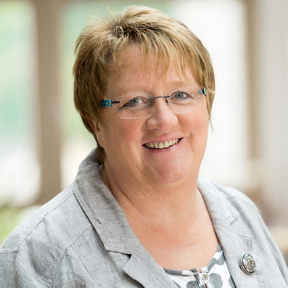 Oberin Karla Krause-Heid, Personalleiterin