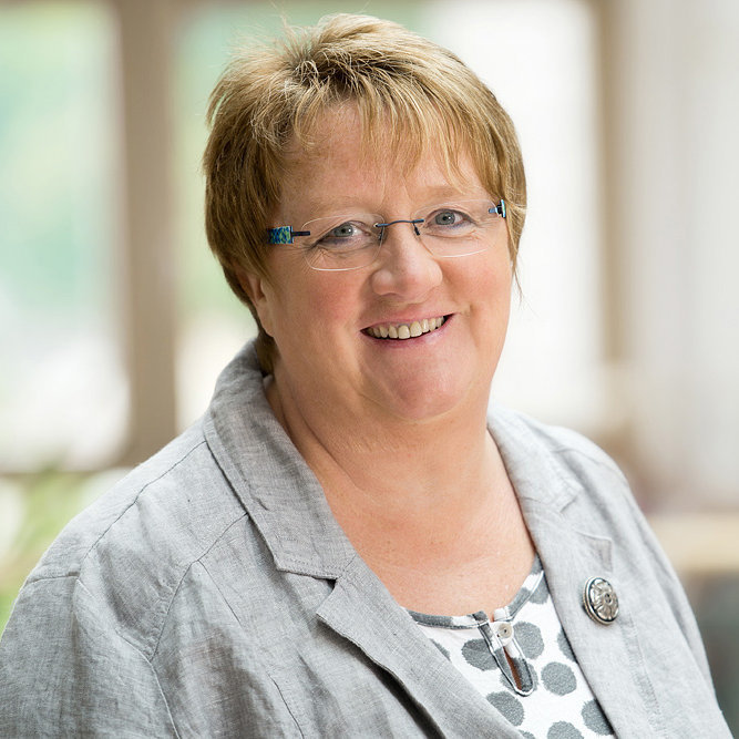 Oberin Karla Krause-Heid, Personalleiterin