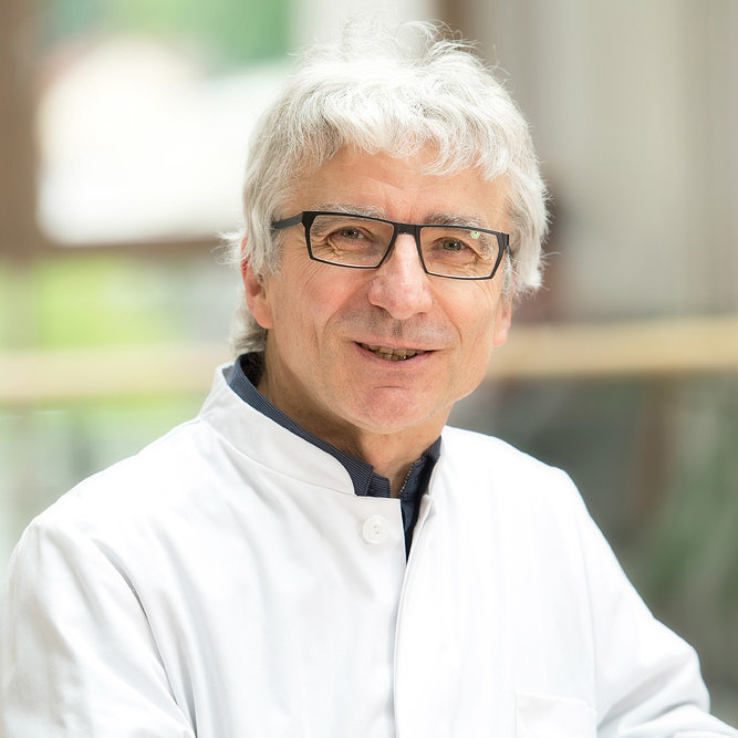 Chefarzt Dr. med. Reiner Sitzler